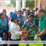 Reciclaje de material electrónico por plantines en el Día del Árbol Reciclaje de material electrónico por plantines en el Día del Árbol