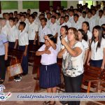 Concejala recuerda a estudiantes beneficios brindados por el gobierno